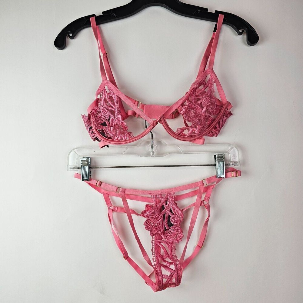 Victoria's Secret Unlined Floral Embroidered Demi Cut Out Bra Pink 32D Bikini L‎